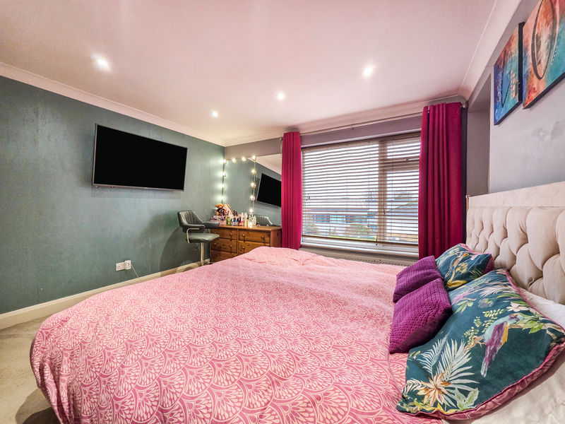 Queensmead Road Loudwater